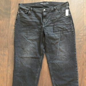 NWT Old Navy Mid-Ride Boyfriend Jean